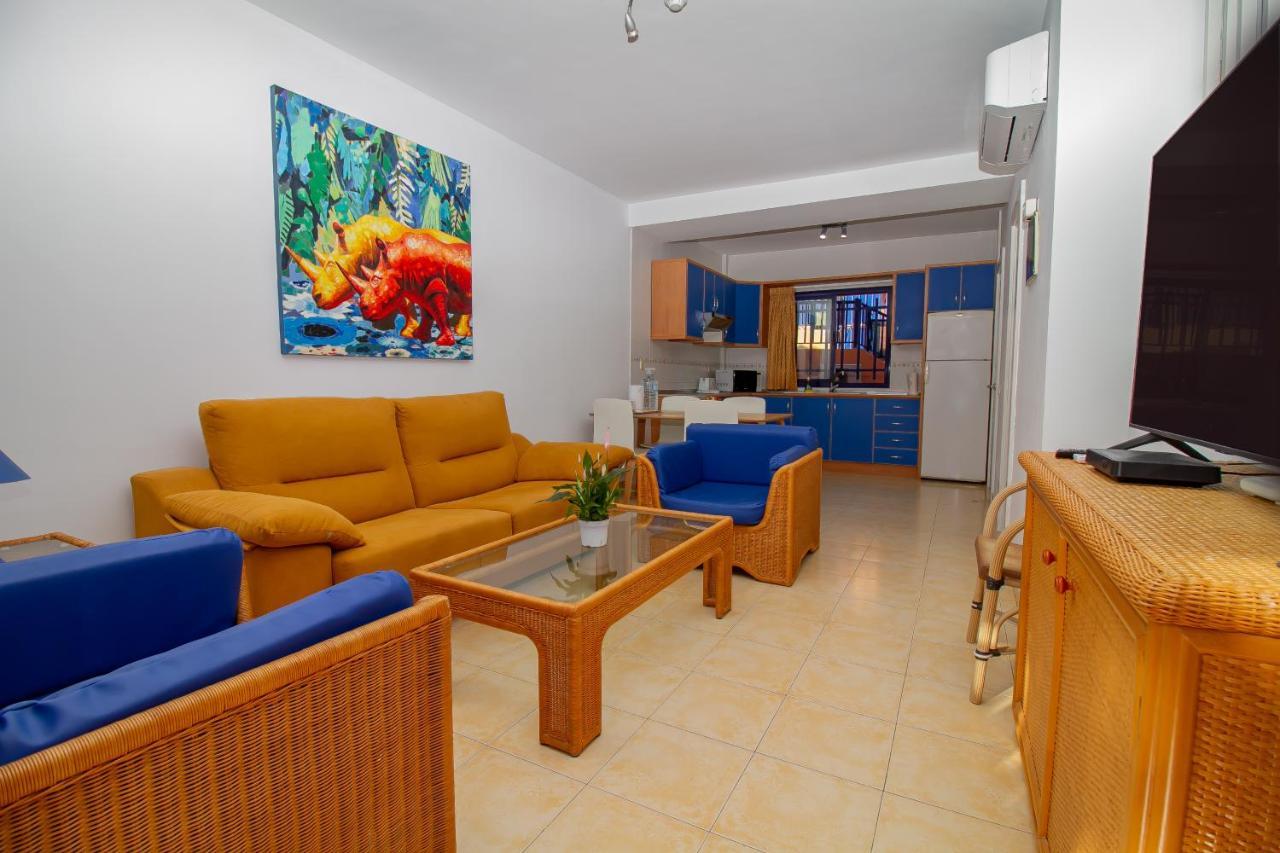 Duplex With Free Wifi And Private Garden Meloneras